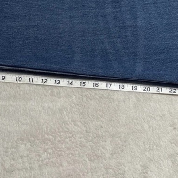 Levis 550 92' Relaxed Denim with Taper below the knee - Picture 10 of 15